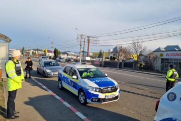 102 amenzi și 6 permise reținute, după un control ”fulger” în trafic al polițiștilor