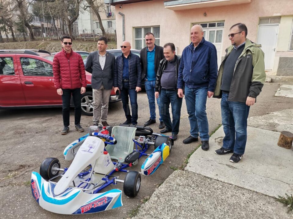 Club Rotary Fălticeni sprijină activitățile desfășurate la Clubul Copiilor Fălticeni Club Rotary Fălticeni sprijină activitățile desfășurate la Clubul Copiilor Fălticeni