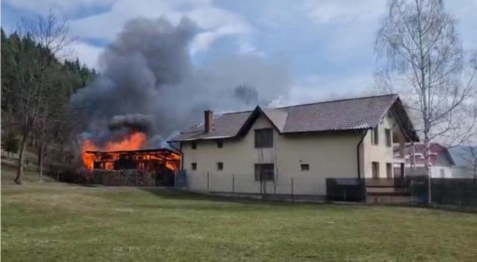 Pagube de 150.000 de lei în urma unui incendiu la Sadova