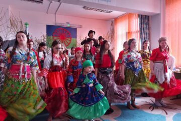 Elevi de la Șc. Gimnaziala nr. 3 Vicoviu de Sus foto Iulian Schipor
