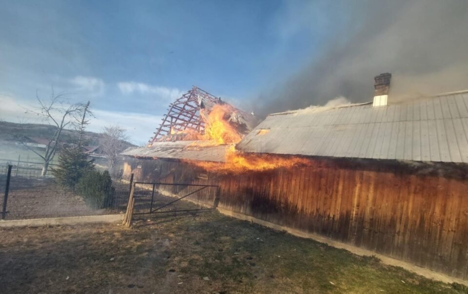 Incendiu de proporții la Straja