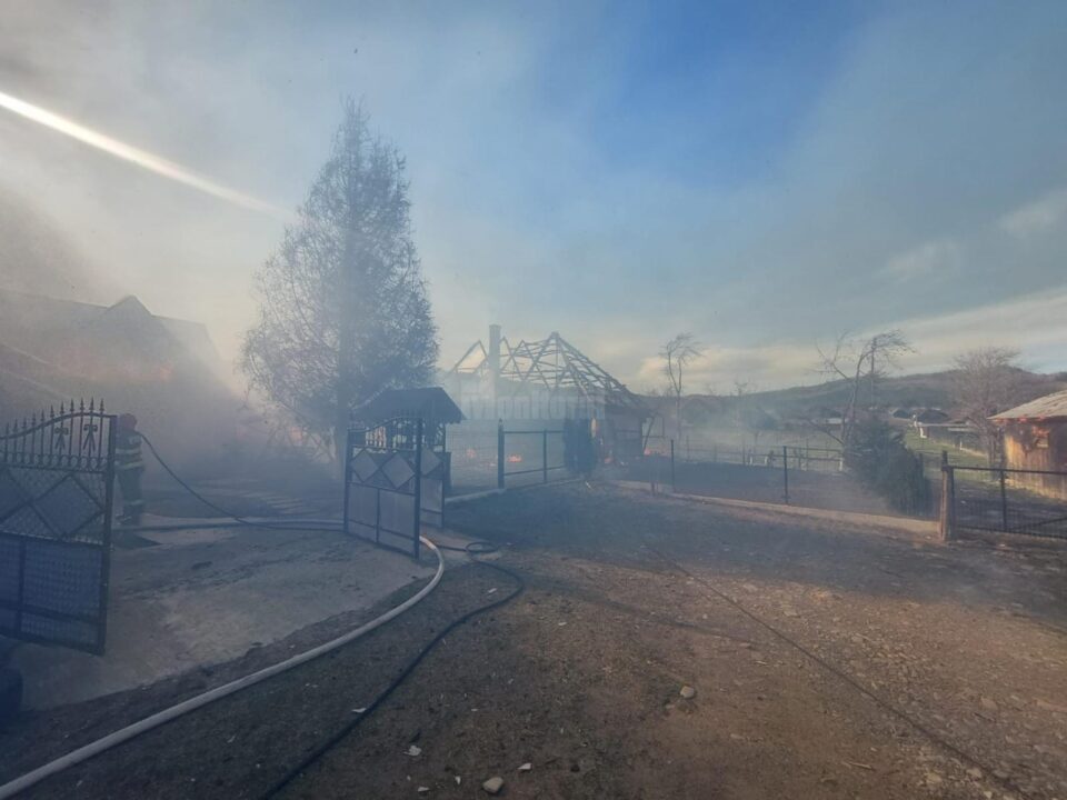 Incendiu de proporții la Straja