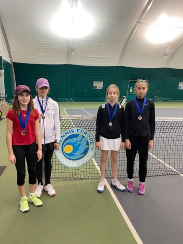 Teodora Sfîrnăciuc, în semifinalele Tennis Europe la simplu și la dublu