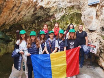 Elevi și profesori de la Școala „Bogdan Vodă” Rădăuți, în vizită la o școală parteneră din Turcia