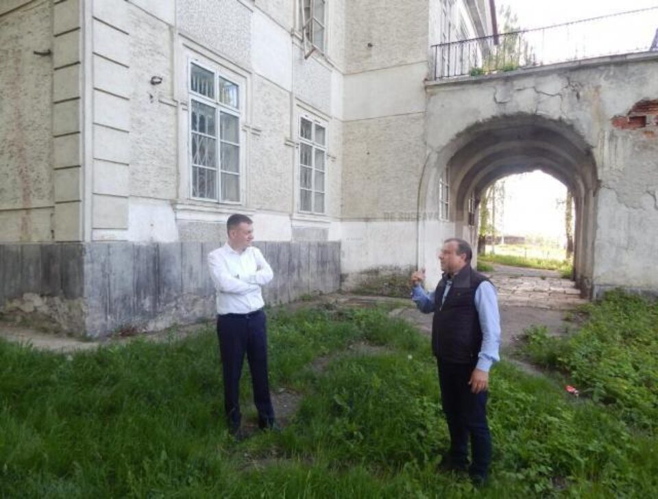 Gheorghiu anunță încă un pas important pentru restaurarea Conacului Vârnav Liteanu din orașul Liteni Gheorghiu anunță încă un pas important pentru restaurarea Conacului Vârnav Liteanu din orașul Liteni