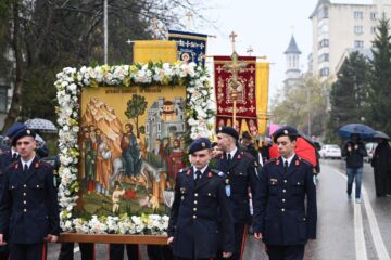 Pelerinaj de Florii pe străzile Sucevei, organizat pentru prima data de Arhiepiscopia Sucevei și Rădăuților