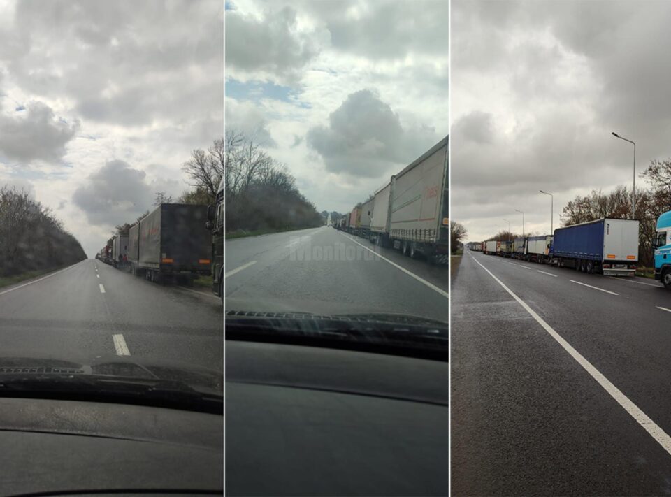 Cozi de tiruri de 17 kilometri la intrarea în țară, prin PTF Siret