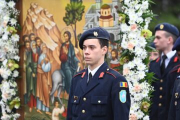 Mii de credincioși au participat la primul Pelerinaj de Florii organizat de Arhiepiscopia Sucevei și Rădăuților