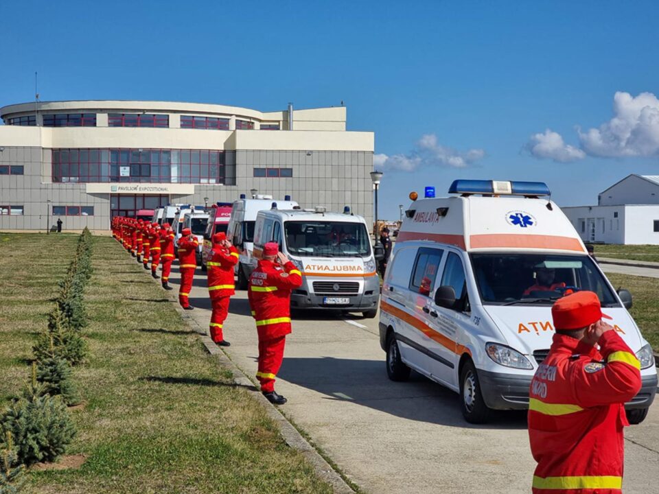 România a donat Ucrainei 11 ambulanțe, prin hub-ul umanitar de la Suceava
