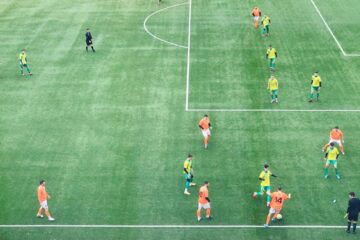 Meciul de Liga a V-a dintre Foresta II si Minerul Iacobeni s-a jucat pe terenul sintetic de la LPS