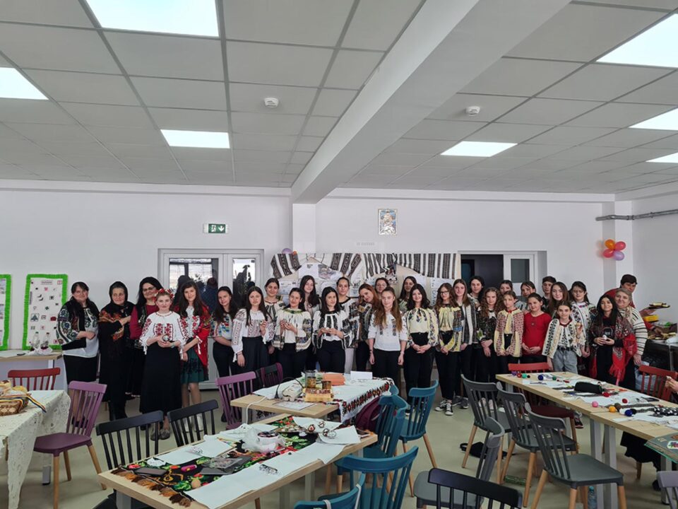 Proiectul-concurs „Tradiție creștină – oglindită prin datini și obiceiuri pascale”, ediția a II-a, la Școala Gimnazială Poiana Stampei