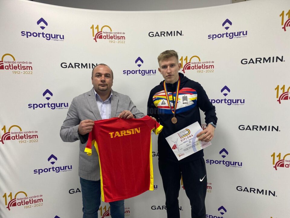 Antrenorul Bogdan Roscaneanu alaturi de campionul Romaniei Andrei Ihnatiuc