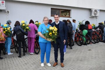 Pentru 31 de cadre medicale, navetă mai ușoară de la locuințele din cartierele mărginașe spre spitalul unde lucrează