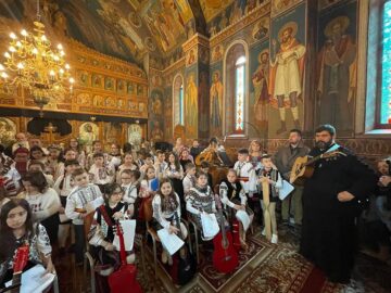 Zeci de copii de la Școala Gimnazială ,,Ion Creangă” Suceava și Școala Gimnazială Nr. 8 Suceava au susținut un concert la Biserica „Sf. Vineri”
