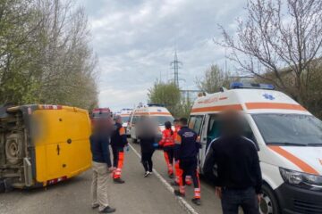 Microbuzul s-a răsturnat la Verești