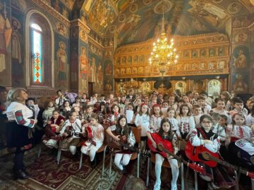 Zeci de copii de la Școala Gimnazială ,,Ion Creangă” Suceava și Școala Gimnazială Nr. 8 Suceava au susținut un concert la Biserica „Sf. Vineri”
