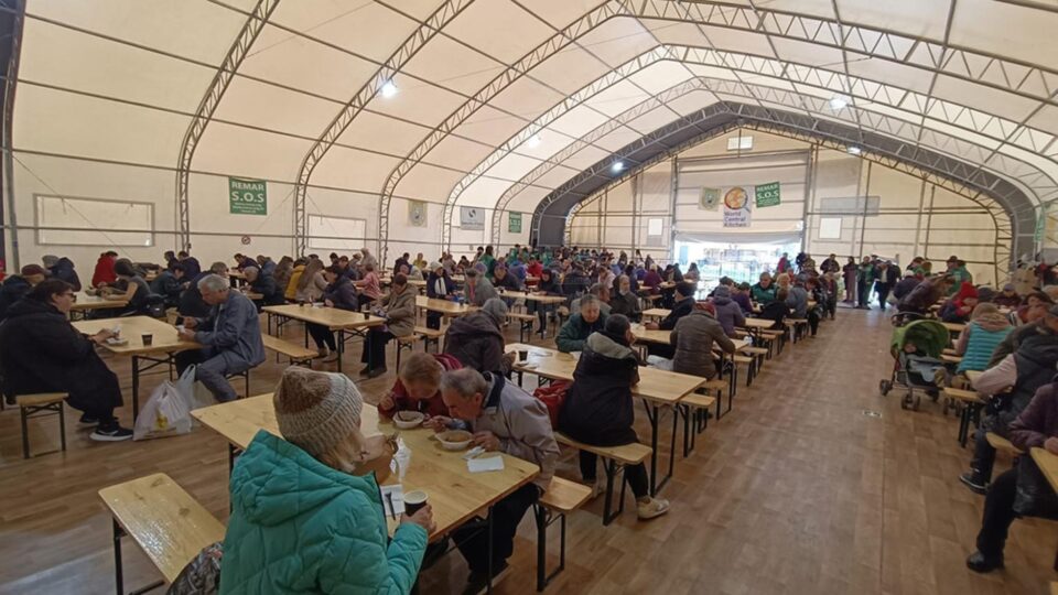 Paște pe timp de război, alături de refugiații din Cernăuți - Ucraina Paște pe timp de război, alături de refugiații din Cernăuți - Ucraina