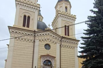 La biserica Sf. Parascheva din Cernauti Invierea s-a oficiat pe timp de zi