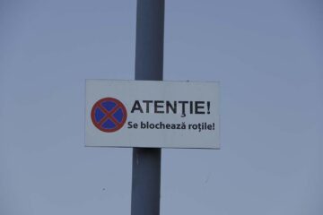Șefi de la Lidl și de la o firmă de pază, trimiși în judecată într-un alt dosar privind blocarea roților la mașini