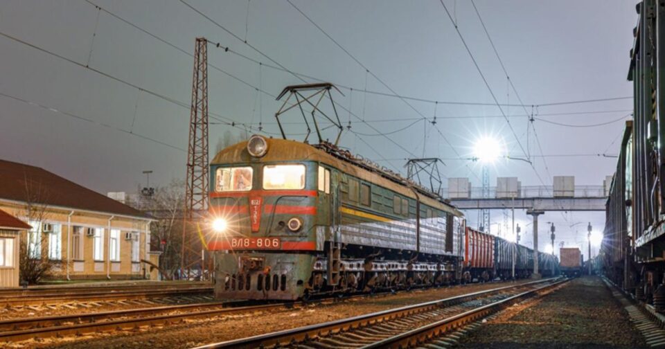 Garnitură ucraineană de transport cereale, pe ecartament lat de 1524 mm