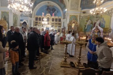 Slujba de Înviere la Cernăuți, ziua