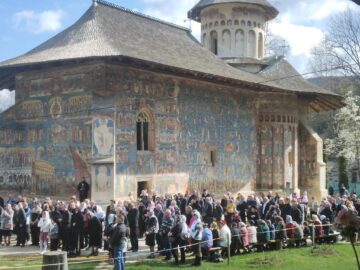 Hram la Voroneț, în a treia zi după Învierea Domnului