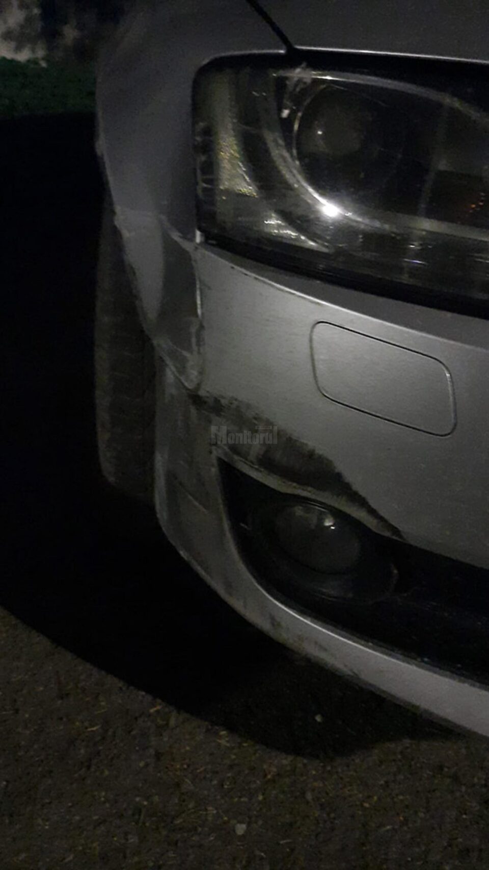 Mașina lui Vatamaniuc cu urme de cauciuc pe ea