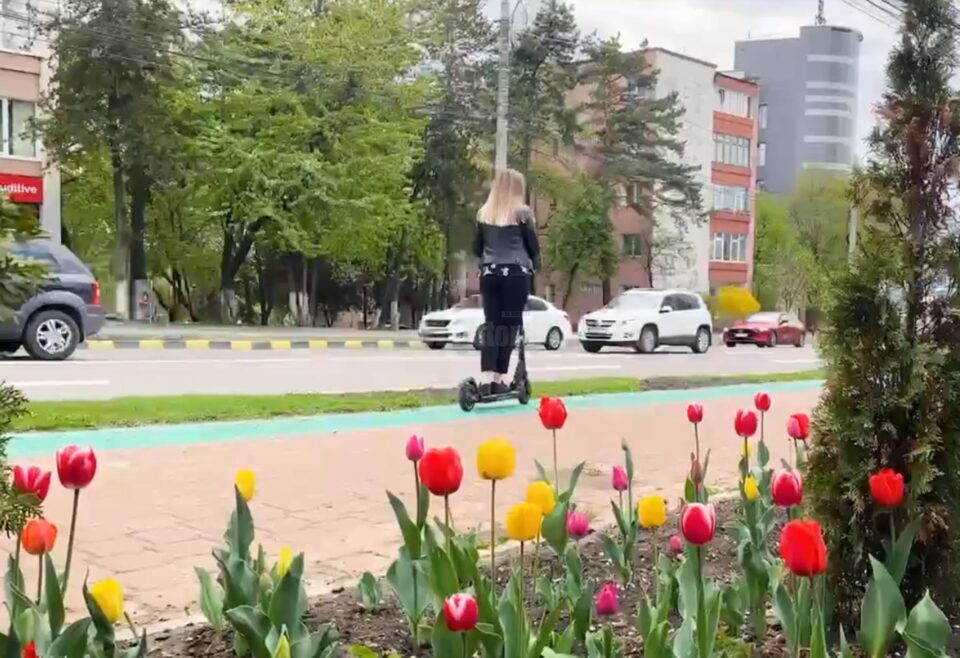 Activitatea de închiriere a trotinetelor electrice a fost reluată de Primăria Suceava