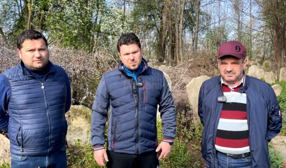 Primăria Rădăuți a început o amplă acțiune de ecologizare a cimitirului evreiesc