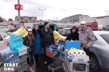 Voluntarii Asociației Destine și Valori au asigurat produse de maximă necesitate unui număr de 150 de refugiați ucraineni din județul Suceava