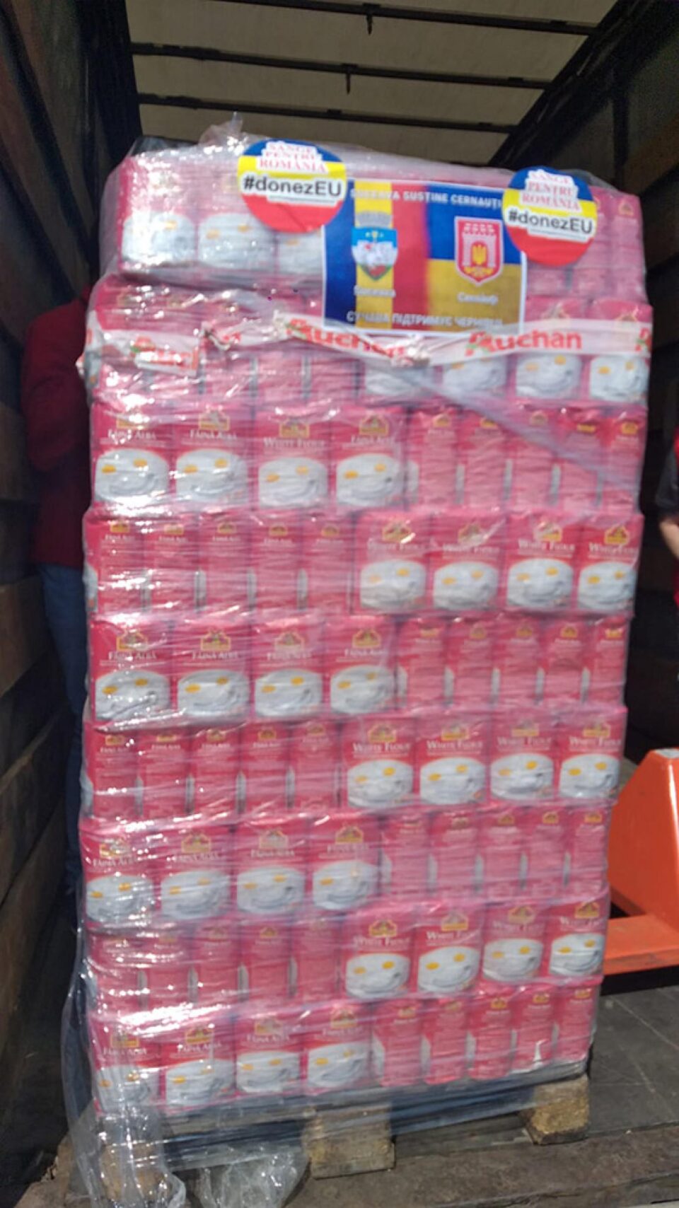 Un nou transport, cu patru tone de produse alimentare, a plecat de la Suceava la Cernăuți