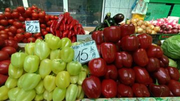 La ardei grași prețul este de15 lei/kg