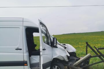 Microbuz accident Parhauti