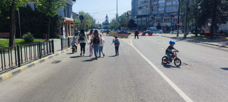 Strada Calea Burdujeni, din zona Parcului Copilului, redevine pietonală în fiecare duminică