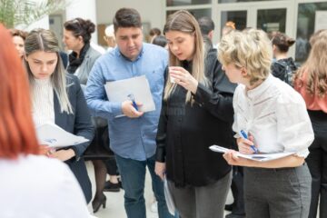 Produsele vegane, cele cu făină din greieri și combinațiile de ingrediente tradiționale și exotice, premiate la Food Fest, la USV