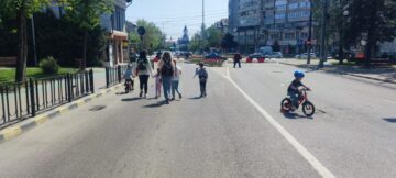 Strada Calea Burdujeni, din zona Parcului Copilului, redevine pietonală în fiecare duminică