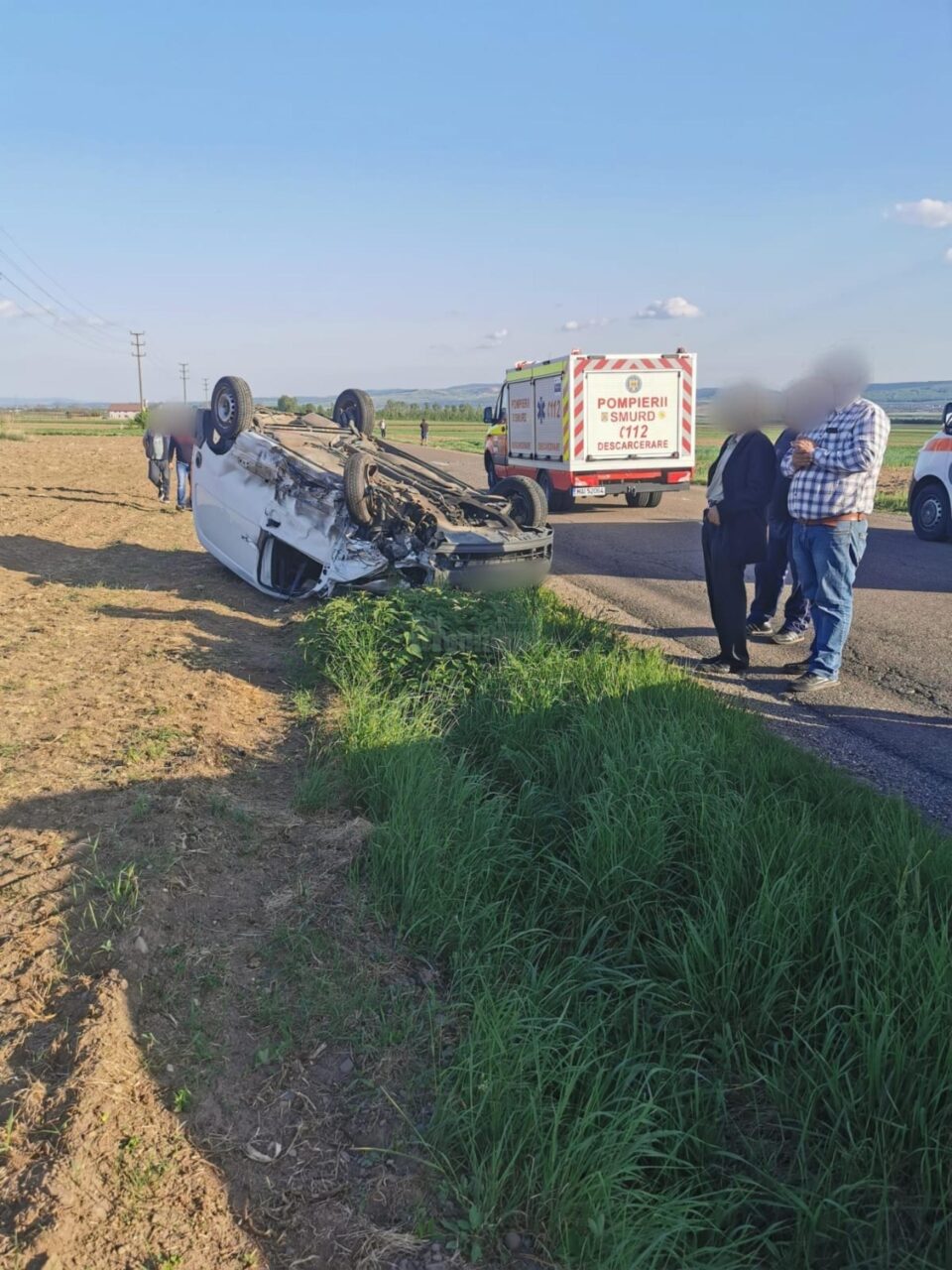 Accident între două autoturisme, pe drumul Salcea-Verești