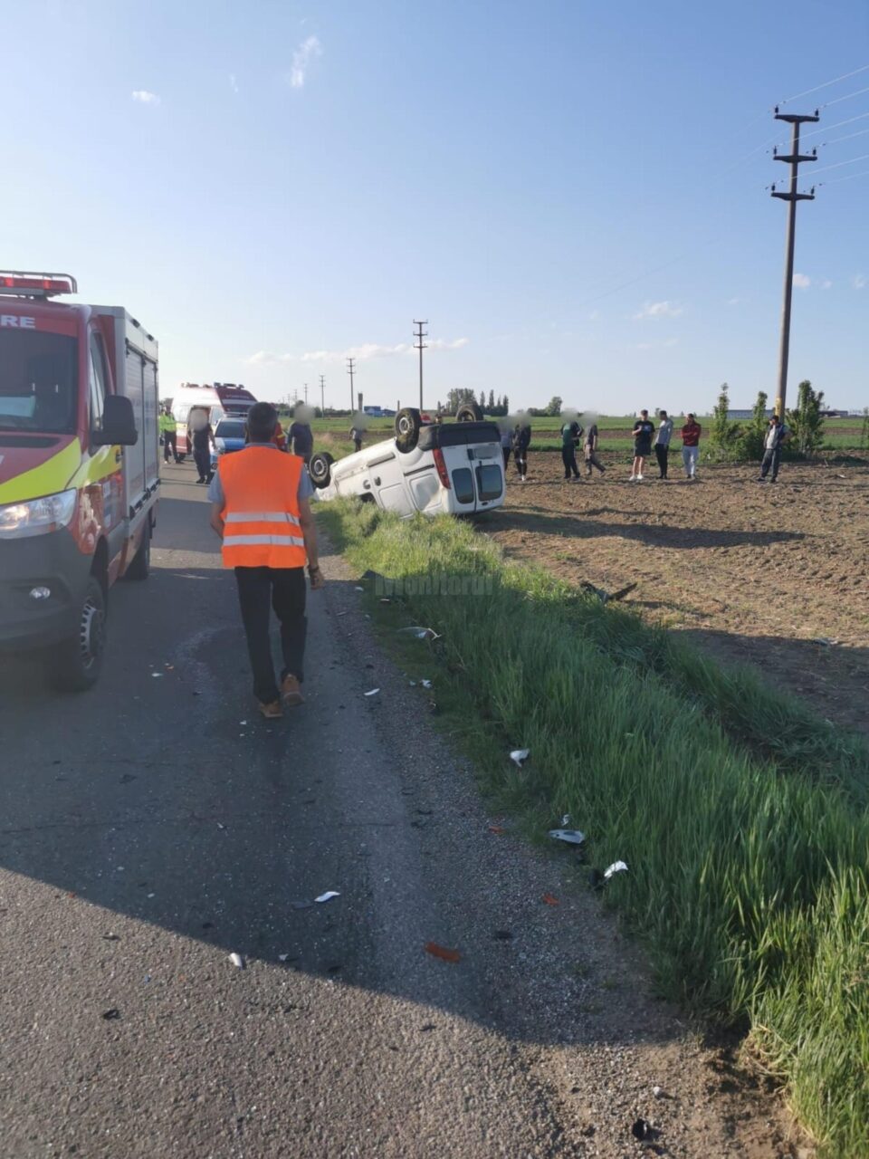 Accident între două autoturisme, pe drumul Salcea-Verești