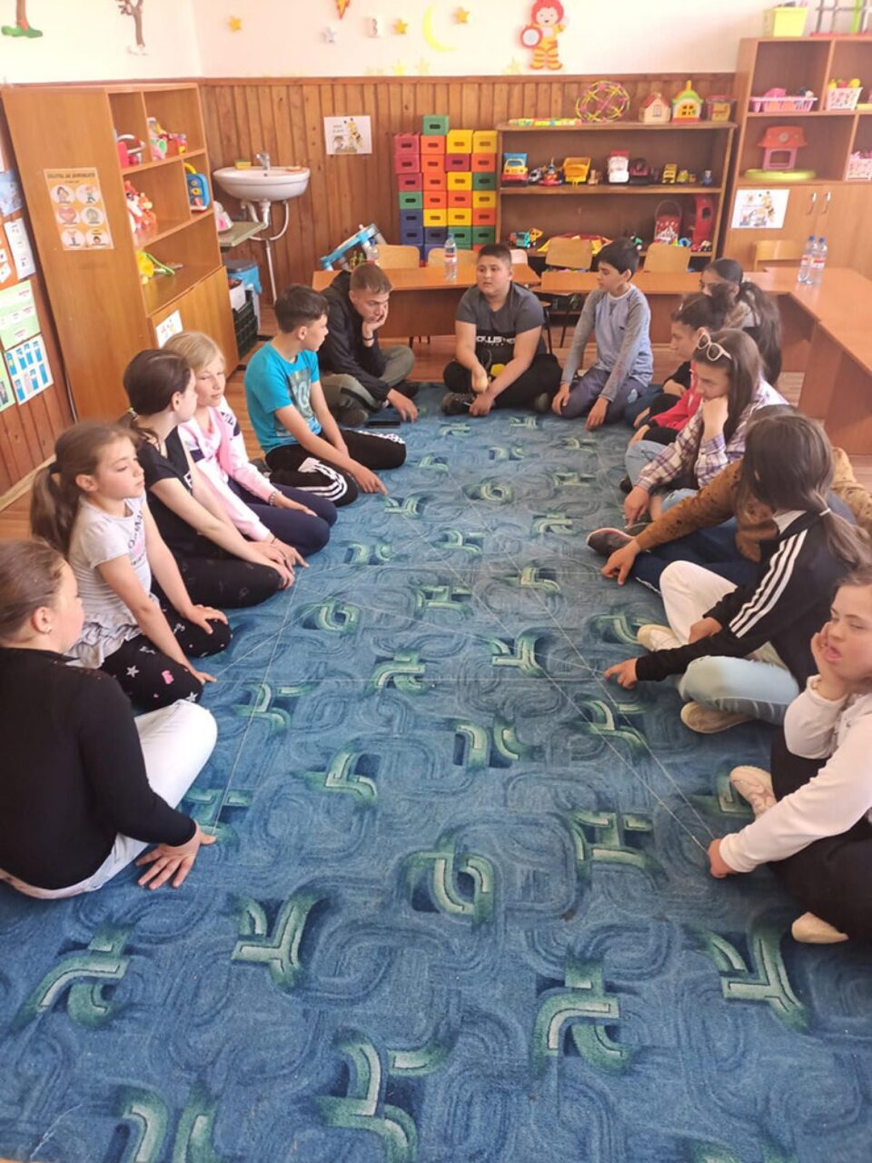 Ateliere de lucru cu 300 de elevi suceveni în risc de părăsire timpurie a școlii, organizate de Centrul Județean de Resurse și Asistență Educațională