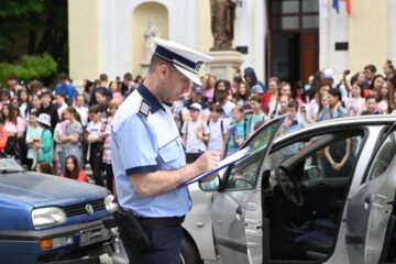 Participanții la marș au asistat și la o simulare de accident rutier