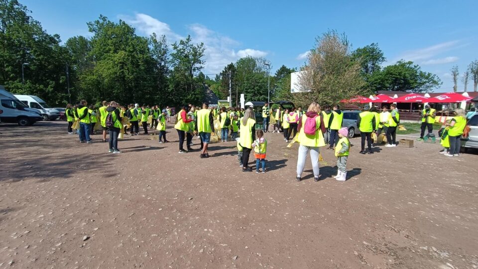 Participanti actiune ecologizare