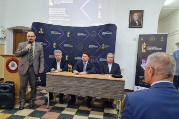 Caravana „Centenarul Încoronării Regelui Ferdinand și a Reginei Maria”, la Colegiul Național „Eudoxiu Hurmuzachi” Rădăuți