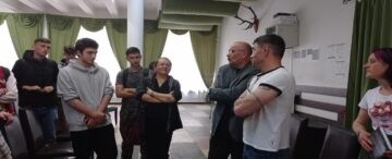 Lansarea cărții „Evadarea din iad”, semnată de Tiberiu Avram, redactorul-șef al ziarului Monitorul de Suceava, cu prezența protagonistului cărții, Vasile Bolohan