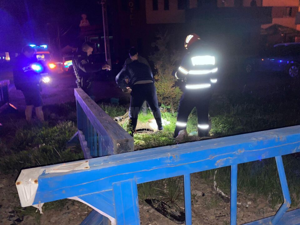 Incendiu uriaș în Vatra Dornei: mai multe hale, o linie de producție și material lemnos înghițite de flăcări. Foto Radio Dorna