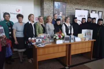 „Portretul robot al corespondentului local de radio”, de Mircea Motrici, lansat la Salonul Internațional de Carte Alma Mater Librorum, ediția a VIII-a