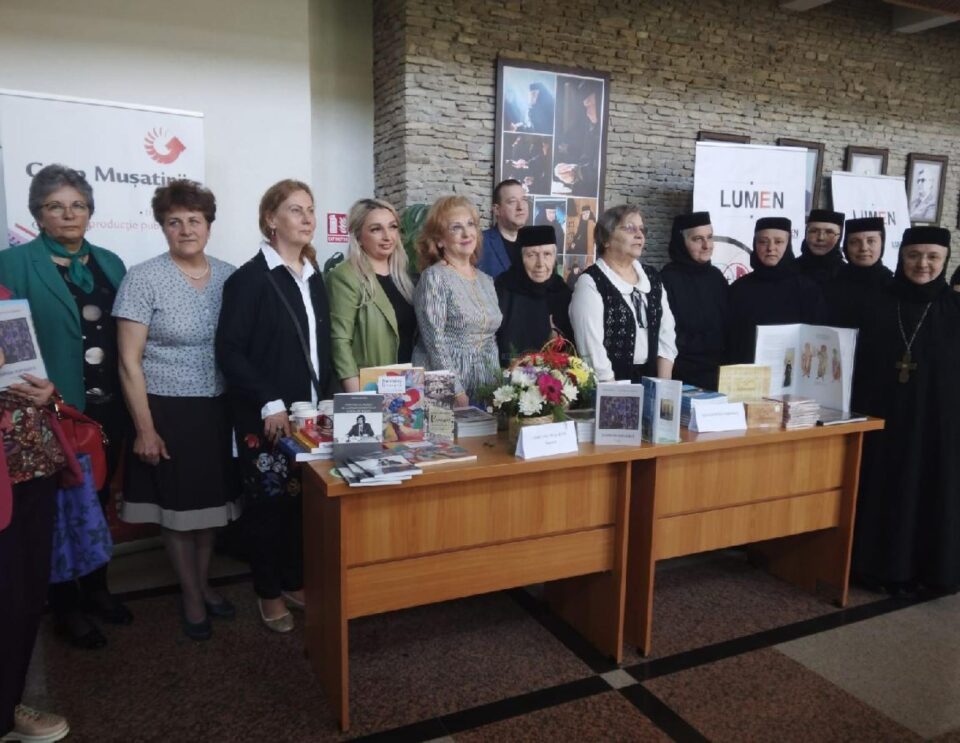 „Portretul robot al corespondentului local de radio”, de Mircea Motrici, lansat la Salonul Internațional de Carte Alma Mater Librorum, ediția a VIII-a