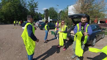 Zeci de tone de gunoaie adunate la acțiunea de ecologizare ”Lăsați pământul să respire!”