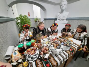 Peste 200 de elevi au participat la Concursul Național „Istoria și tradițiile ucrainenilor”, ediția a XII-a
