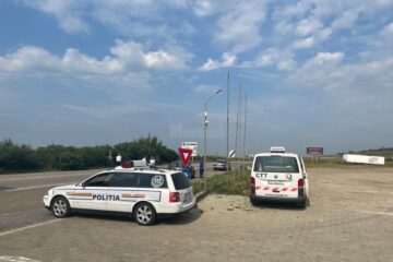 102 permise de conducere reținute de polițiști, majoritatea pentru viteză, depășiri și alcool