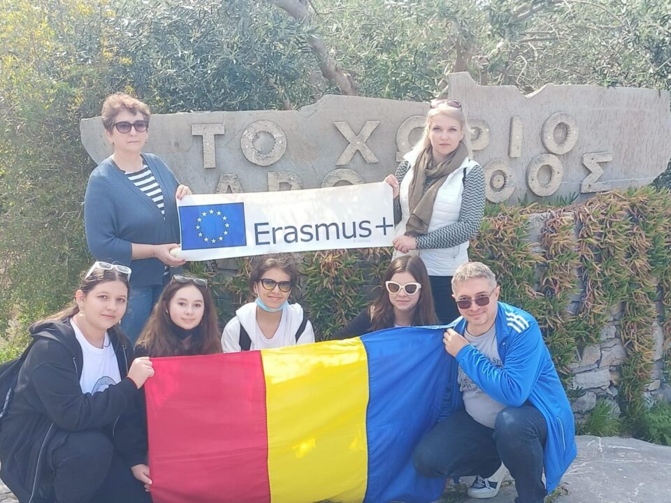Elevi și profesori ai Școlii Gimnaziale Nr. 4 Suceava, într-o experiență de mobilitate Erasmus+ în Grecia, în proiectul Let’s go to learn outside